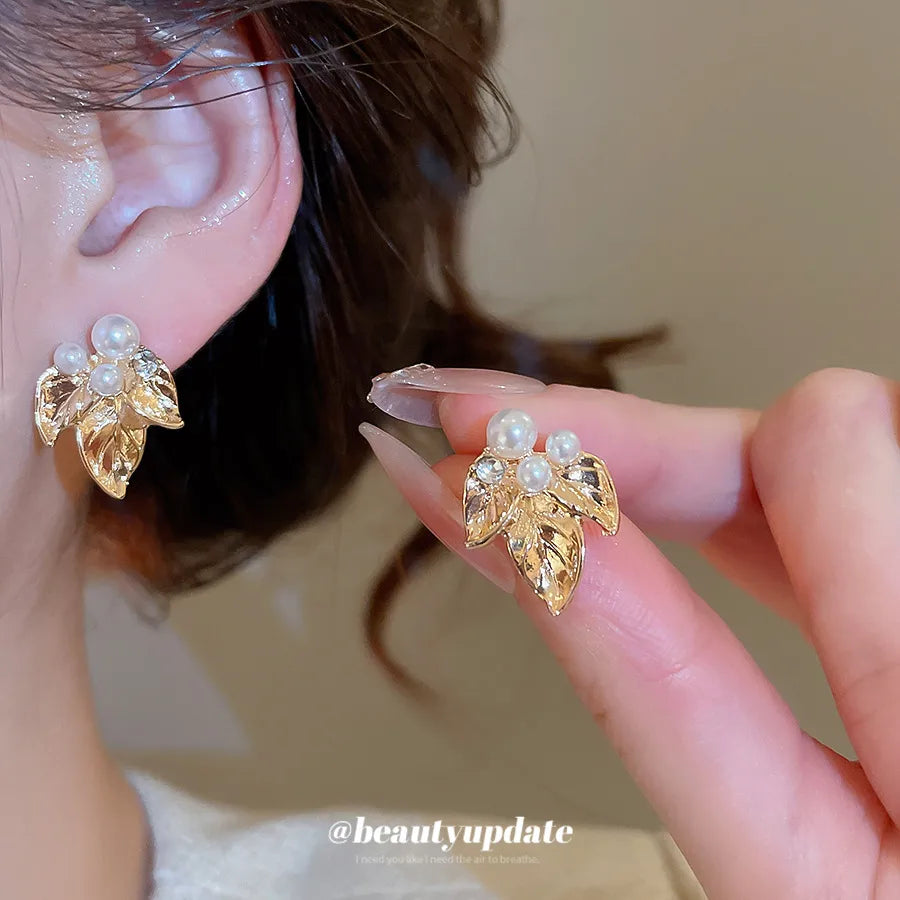 Elevate Your Style with Pearl Leaf Earrings: A Unique Jewelry Experience