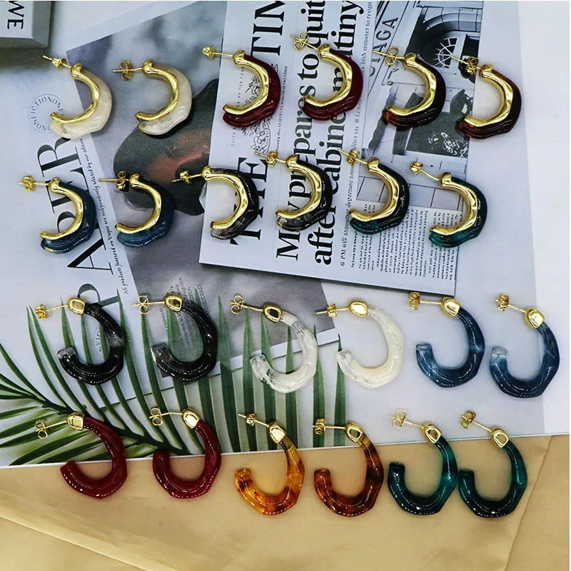 Discover the Elegance of Moon C-Shaped Earrings: Vintage Coffee Color Clip-On Accessories