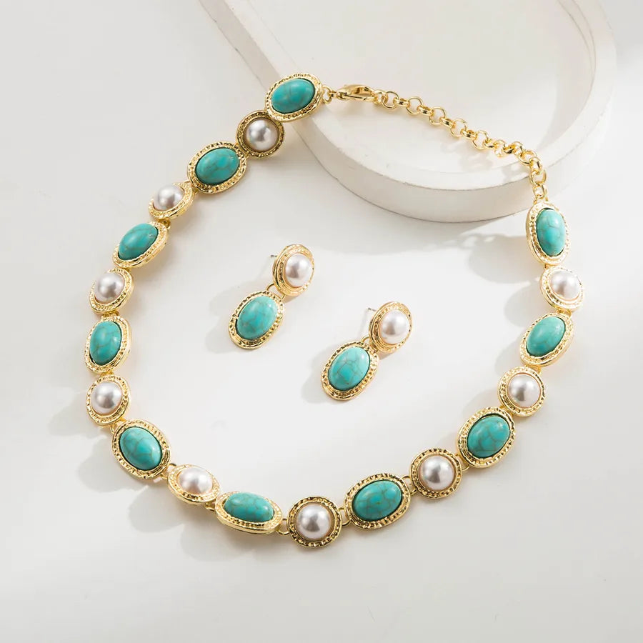Elevate Your Style with the French Retro Checkered Pearl Turquoise Inlaid Necklace Set