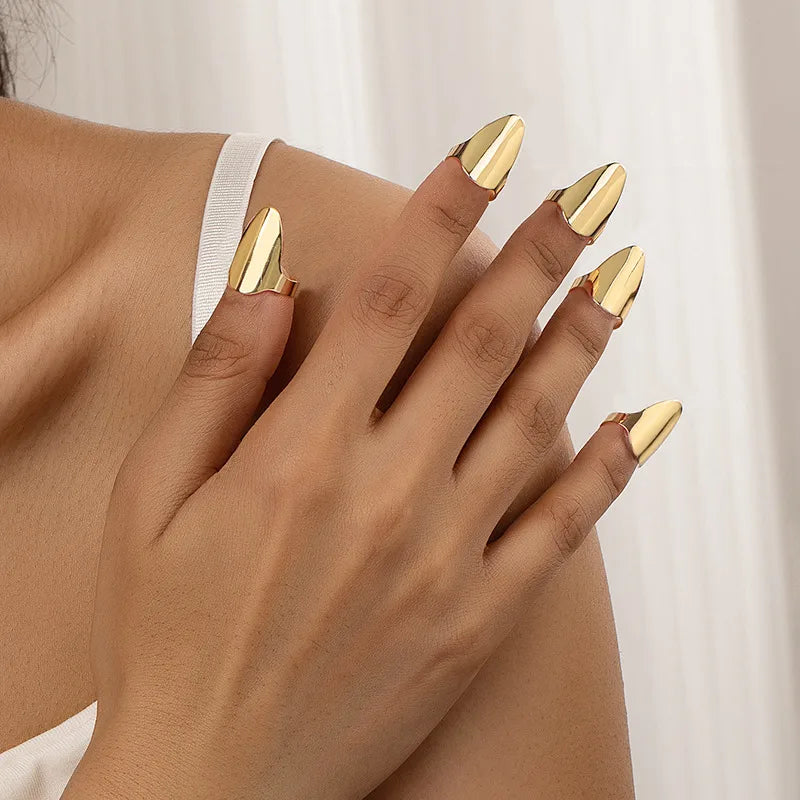 Elevate Your Style with the Geometric Wearable Fake Nail Set