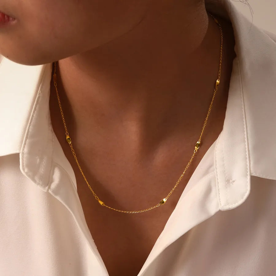 Elevate Your Style with the Wholesale Jewelry Casual Simple Style Oval 201 Stainless Steel 18K Gold Plated Necklace