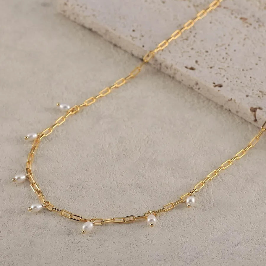Discover the Elegance of Our Vintage Style Geometric Freshwater Pearl Necklace
