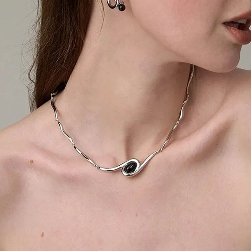 Elevate Your Style with the Women's Geometric Metal Necklace