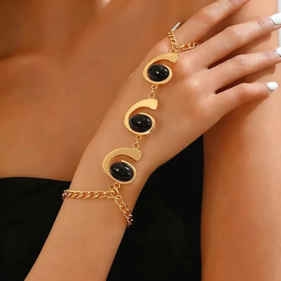 Snail Multi-Finger Ring Bracelet: A Unique Blend of Sensuality and Style