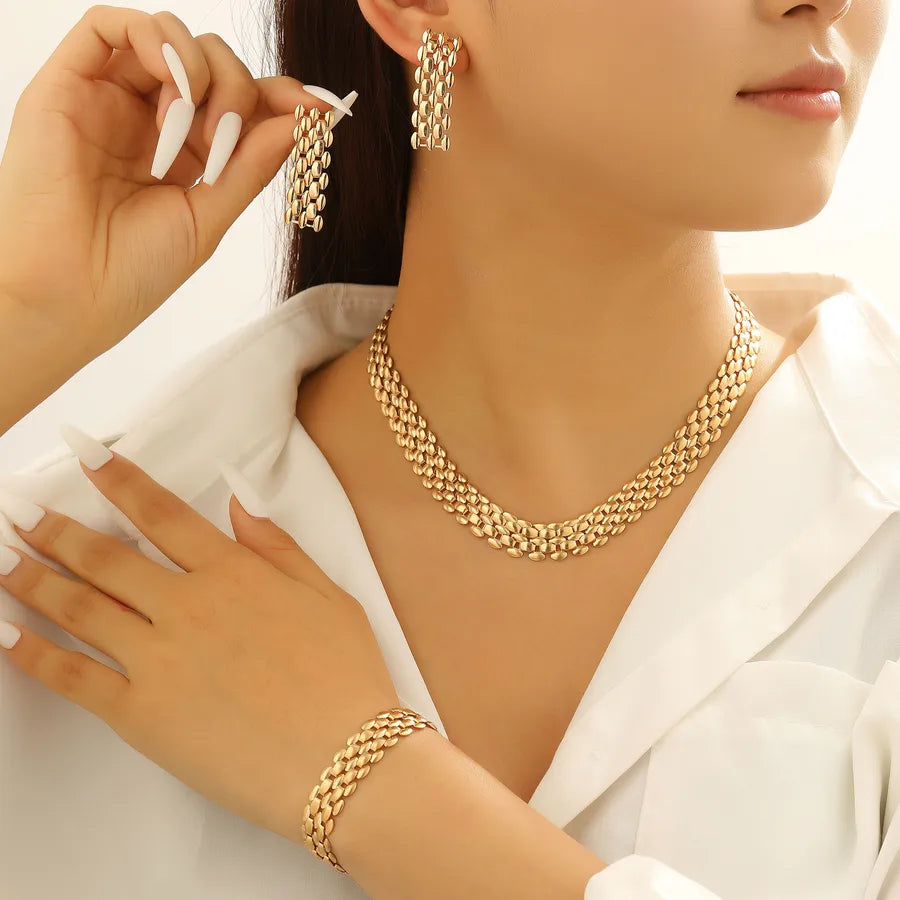 Elevate Your Style with the Fashion Y-Shaped Long Pendant Necklace for Women