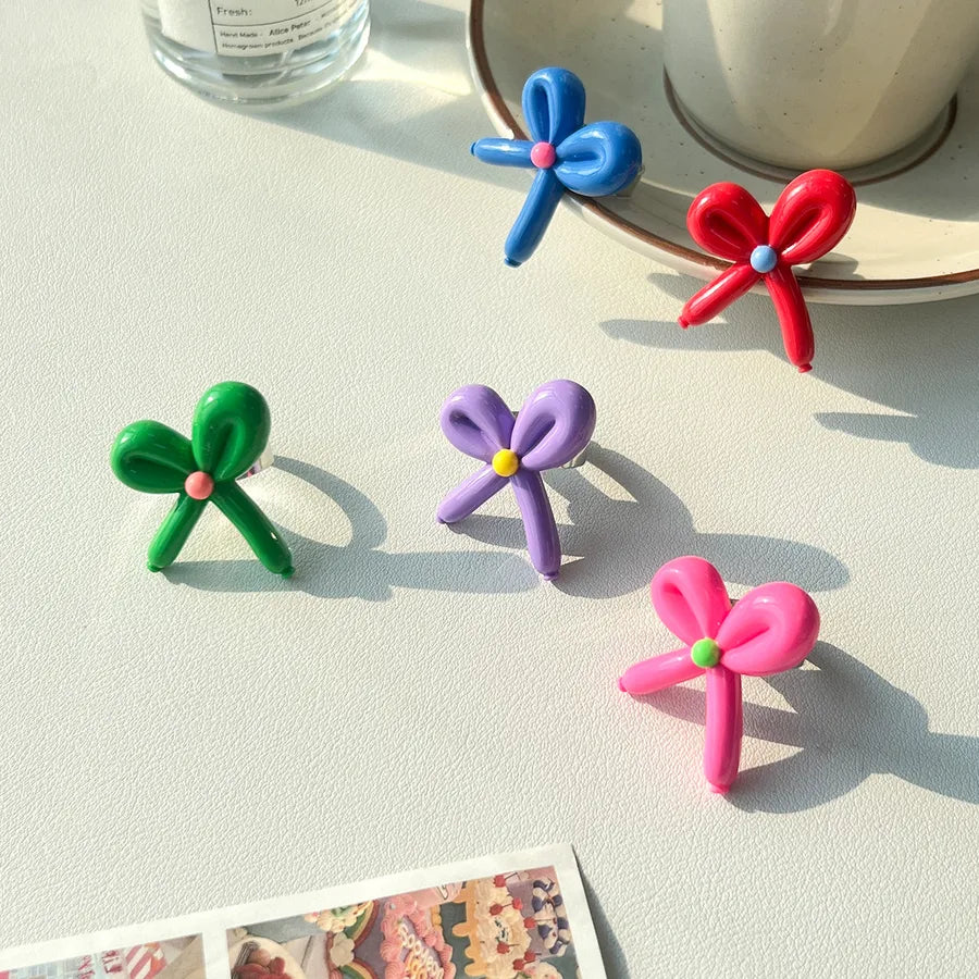 Discover the Elegance of the Fashionable Minimalist Balloon Butterfly Knot Ring