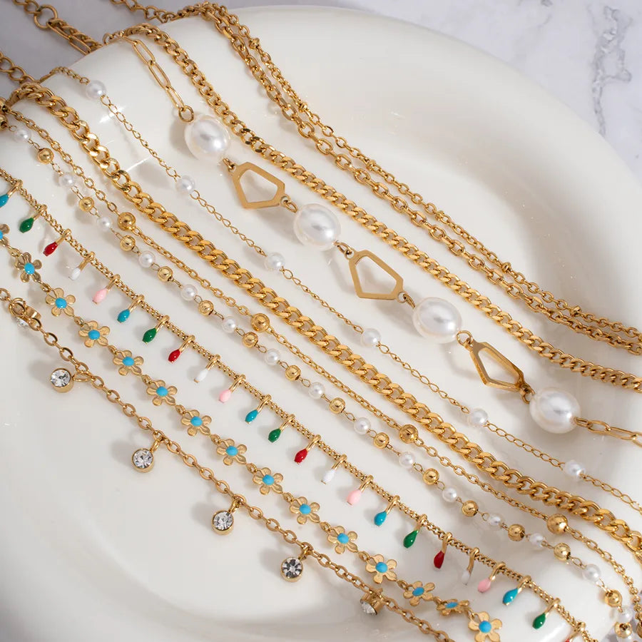 Elegant Lady Shiny Pearl Anklet: A Touch of Luxury