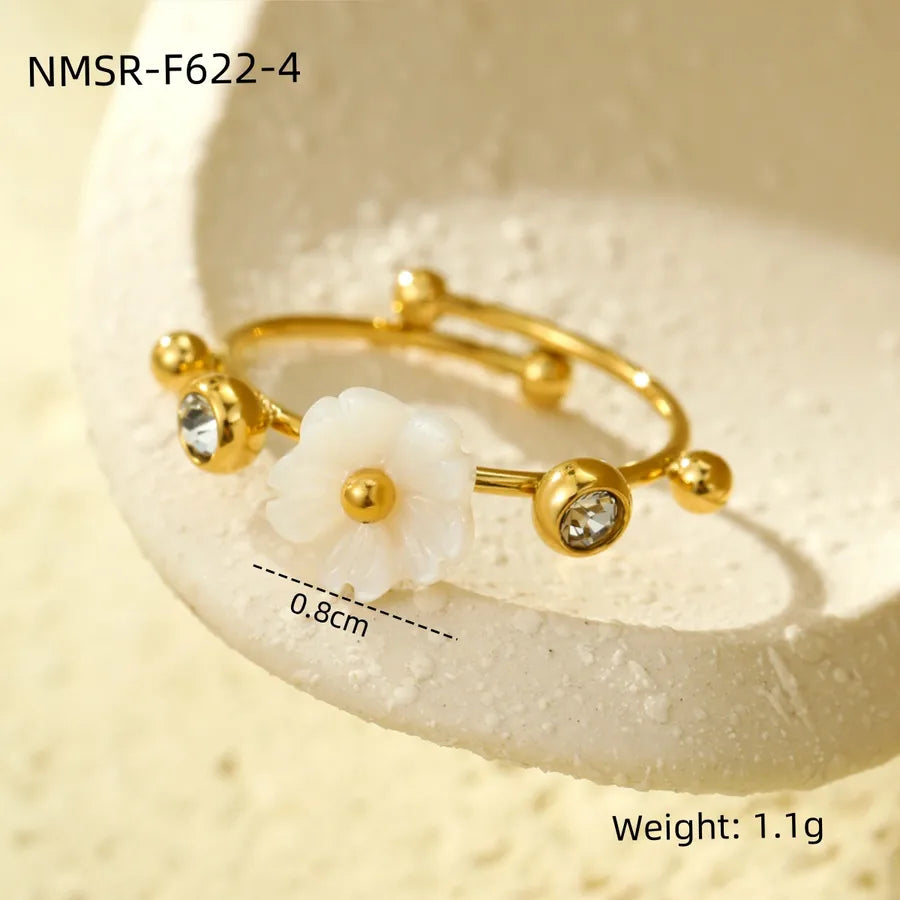Embrace Elegance with Wholesale Jewelry Elegant Flower 304 Stainless Steel 18K Gold Plated Rings