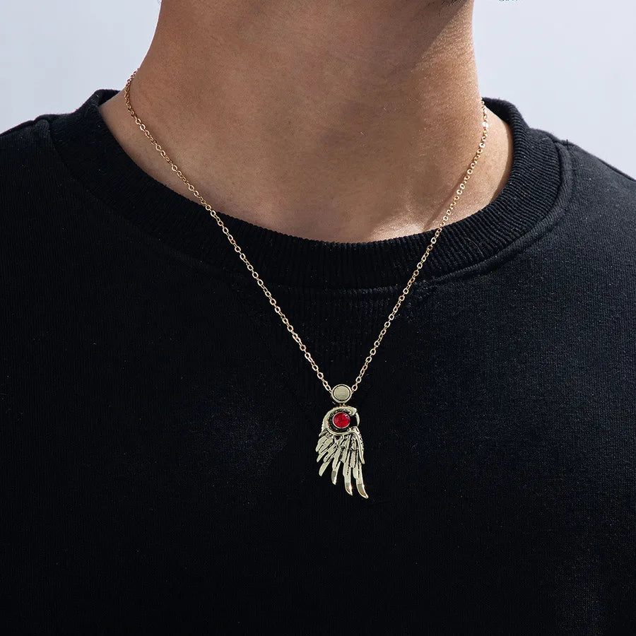 Elevate Your Style with the Men's Vintage Distressed Imitation Gold Alloy Wing 3D Rhinestone Pendant Round Chain Necklace