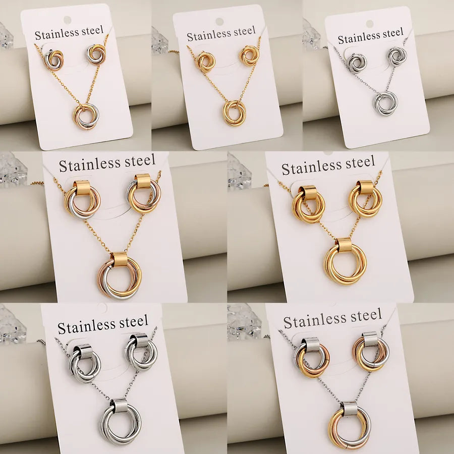 Elevate Your Style with the Wholesale Jewelry Casual Vacation Classic Style Circle 304 Stainless Steel 18K Gold Plated Jewelry Set