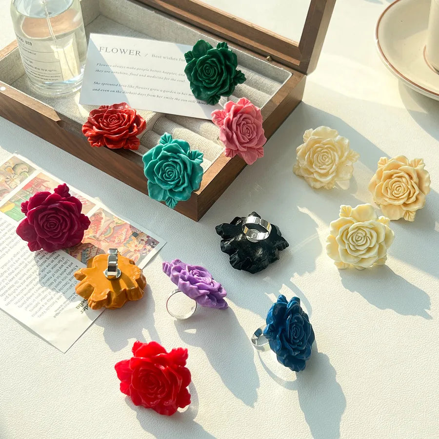 Discover the Elegance of Fashionable Resin Rose Rings