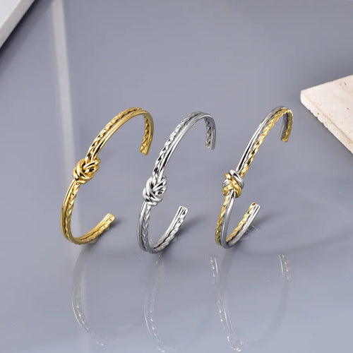 Elegant Lady Classic Style Solid Color 304 Stainless Steel 18K Gold Plated Bangle In Bulk