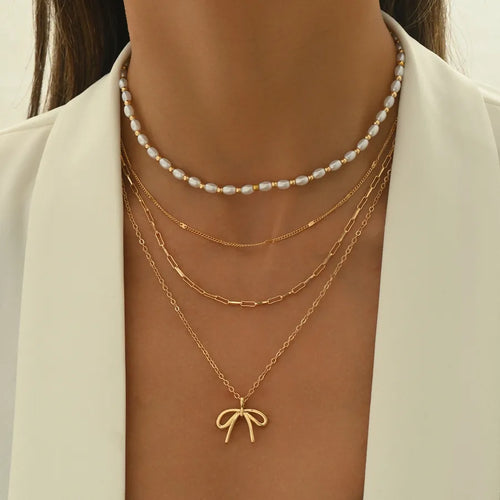 Gold Bow Knot Pendant Necklace in Alloy for Elegant Style