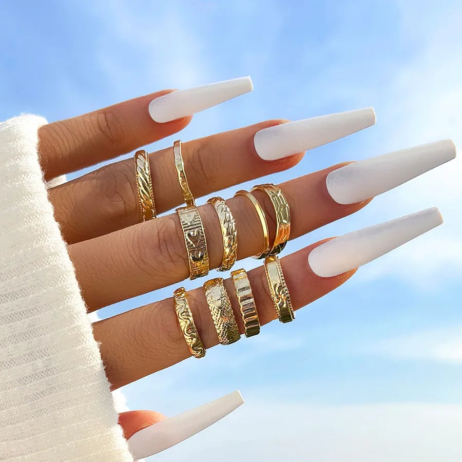 Elevate Your Style with the Vintage Simple Engraved Ring Set
