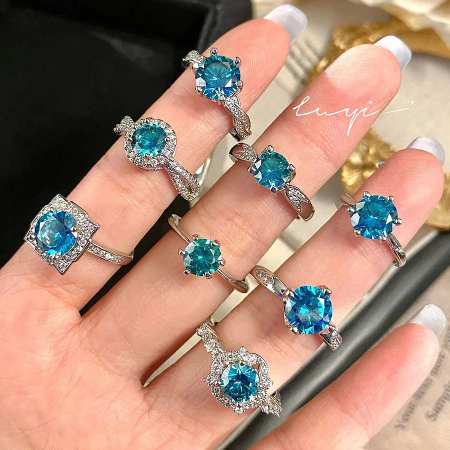 Discover the Elegance of the Luxurious Green Blue Moissanite Ring
