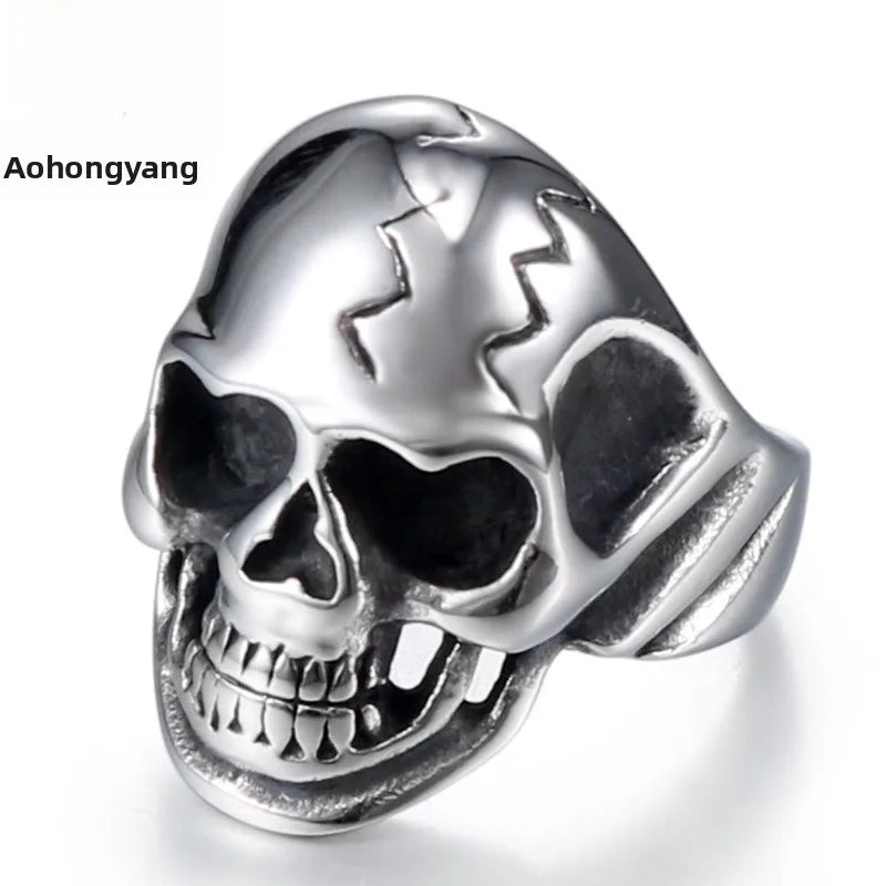 Discover the Elegance of the Stainless Steel Skull Ring