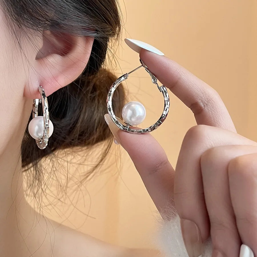 Elevate Your Elegance with Pearl Earrings - A Must-Have Accessory