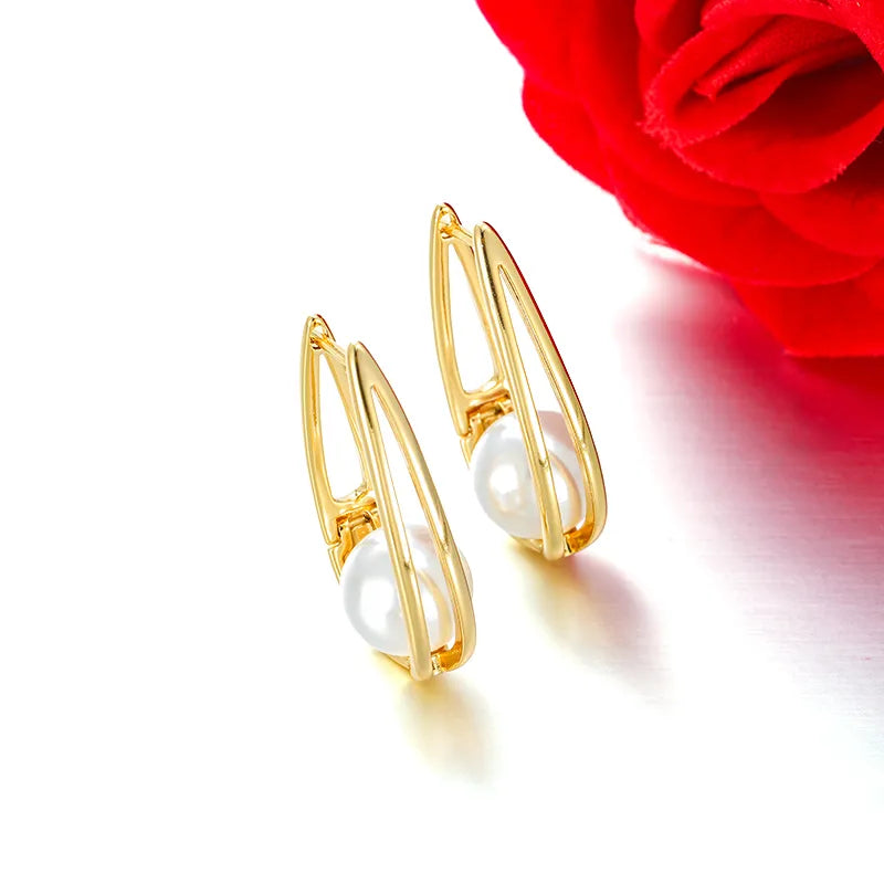 Discover the Elegance of Xuping Inlaid Imitation Pearl U-Shaped Ear Clip Jewelry