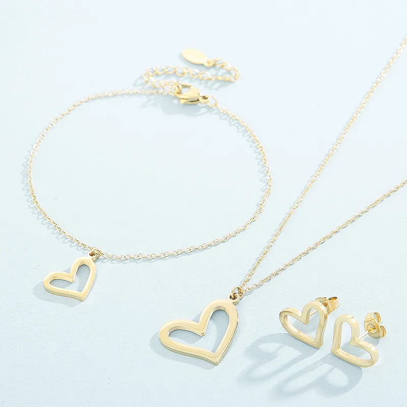 Elevate Your Style with Our Wholesale Jewelry Vintage Style Heart Shape Titanium Steel 18K Gold Plated Jewelry Set