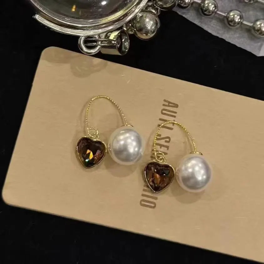 Discover the Elegance of Vintage Coffee Color Heart Pearl Earrings