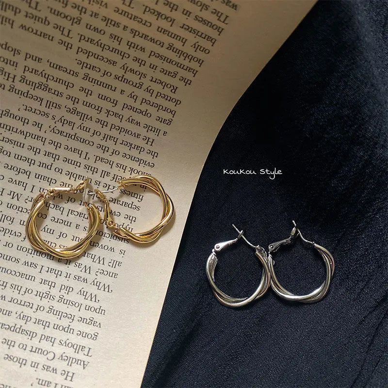 Discover the Elegance of Minimalist Cold Style Herringbone Earrings