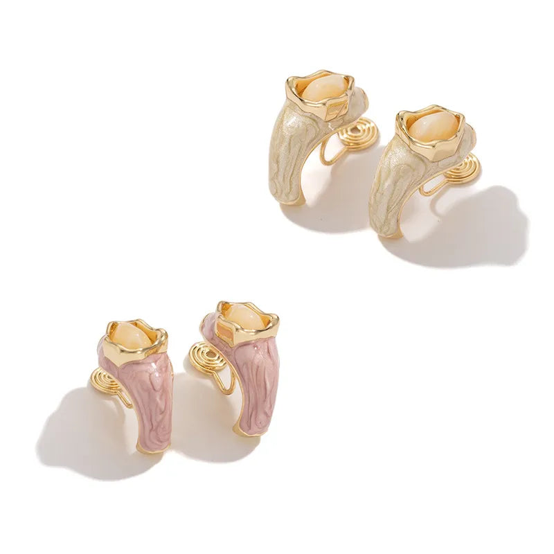 Discover the Elegance of Vintage Pink C-Shaped Geometric Earrings