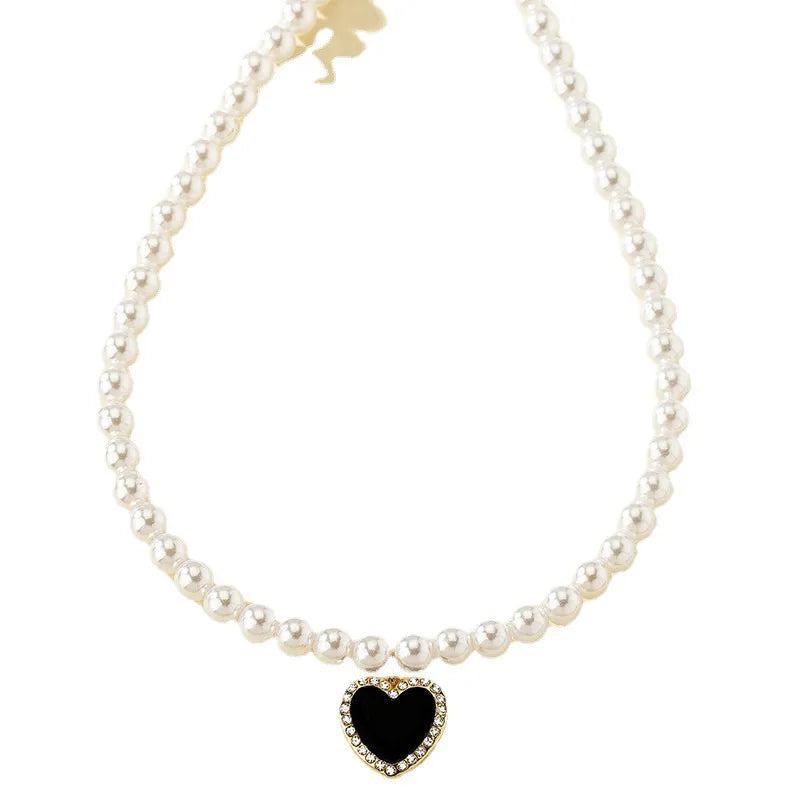 Discover Elegance with Our Baroque Style Heart Shape Necklace