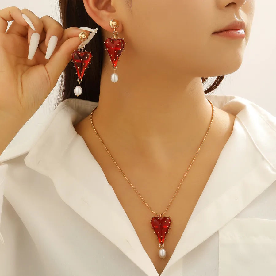 Discover Elegance with Baroque Strawberry Heart-shaped Earrings: A Must-Have Jewelry Set