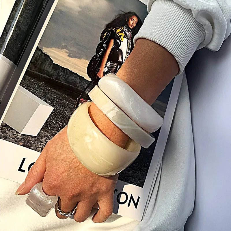 Elevate Your Style with the Stunning Resin Acrylic Marble Pattern Bracelet