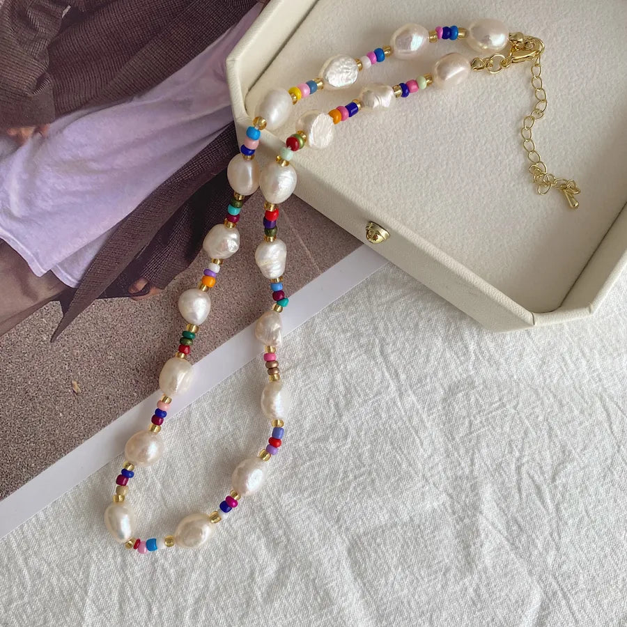 Elevate Your Style with the Retro Multicolor Natural Freshwater Pearl Beaded Necklace