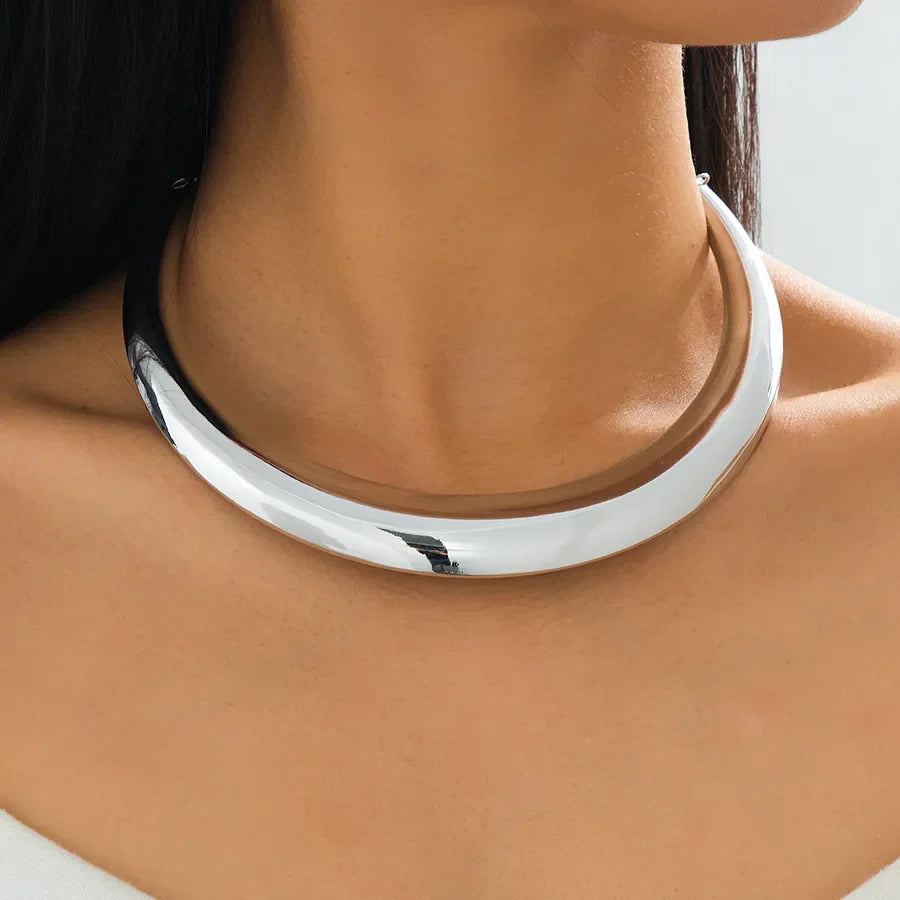 Elevate Your Style with the Semi-Circular Arc Smooth Surface Platinum-Plated Choker Necklace