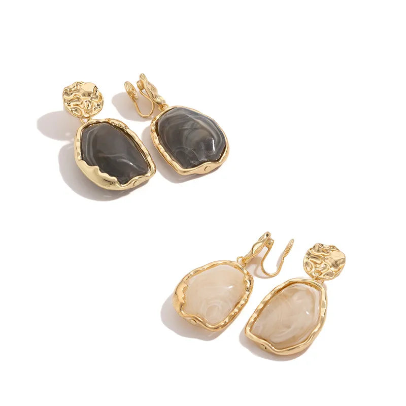 Elevate Your Style with Minimalist Geometric Oval Pendant Earrings