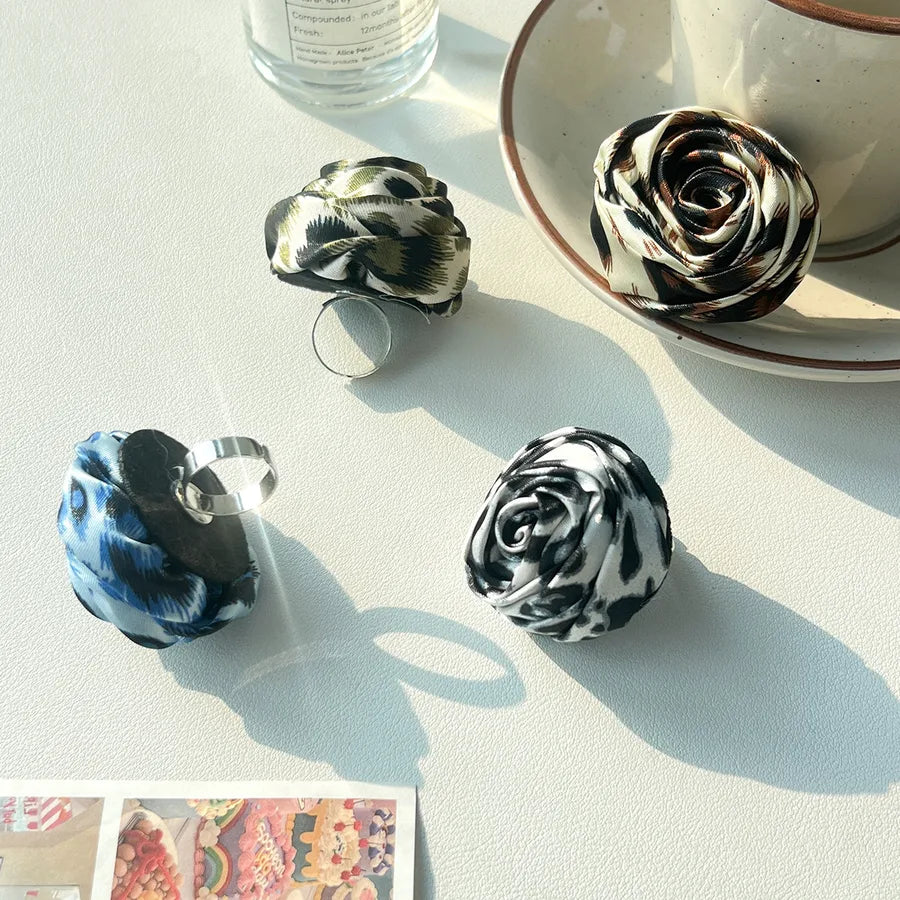 Elevate Your Style with the Retro Autumn Winter Live Mouth Ring