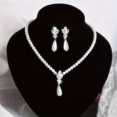 Water Droplets Necklace with Claw Setting, Silver Plated Copper Featuring Rhinestones and Beaded Chain, 0.03µm Water Plating Thickness
