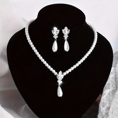 Water Droplets Necklace with Claw Setting, Silver Plated Copper Featuring Rhinestones and Beaded Chain, 0.03µm Water Plating Thickness