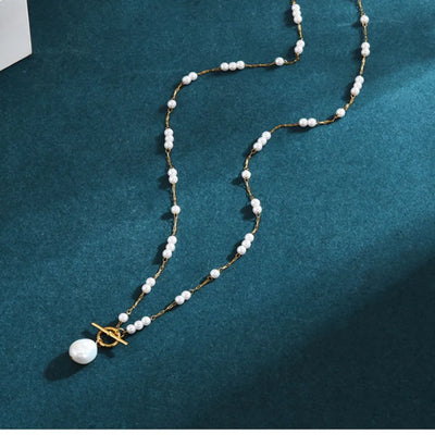 elegant simple style solid color freshwater pearl titanium steel 18k gold plated pendant necklace in bulk