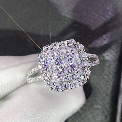 Women’s Butterfly Ring with Bezel Setting, Electroplated Gold Plating, and Rhinestone Inlay, Perfect for Spring