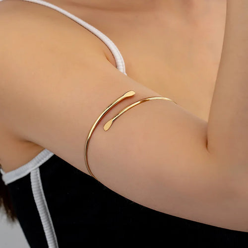Simple Style Solid Color Metal Unisex arm bracelet