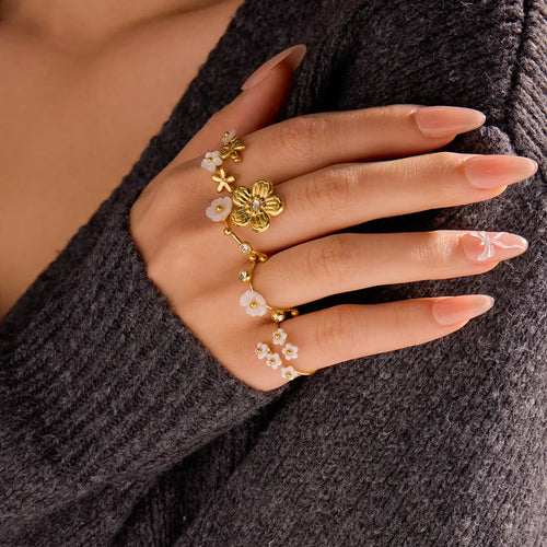 Wholesale Jewelry Elegant Flower 304 Stainless Steel 18K Gold Plated Rings