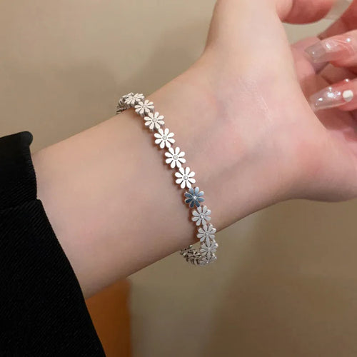 Elegant Flower Titanium Steel 18K Gold Plated Bracelets In Bulk