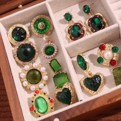 Elegant Vintage Green Earrings French Medieval Court Style Oversized High-End Geometric Design Alloy Jewelry Ear Decor