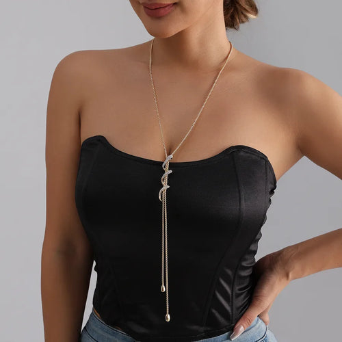 Sexy Snake Shape Pendant Long Necklace Diamond Embedded Spiral Design Fashionable Ins Style Sweater Chain Jewelry Accessory